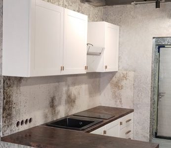 Кухня "Софья" с барной стойкой, крашение "Дуб Оксфорд" Кухня "Софья" с барной стойкой, крашение "Дуб Оксфорд"